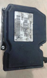 5N0 614 109 AE AUDİ Q3 ÇIKMA ABS BEYNİ