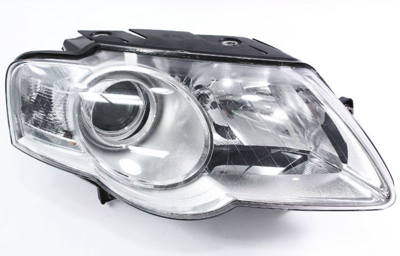 Купить фары фольксваген пассат. Ксенон на Volkswagen Passat b6. VW Passat b6 Fog Lights. Passat b6 Rear Headlight. Фара Фольксваген Джетта 4 2000г.